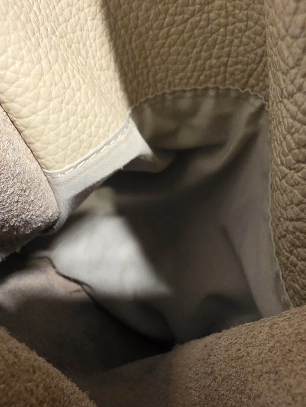 American Eagle Leather Tote Bag in Beige - Classic Everyday Carry - Picture 6 of 8